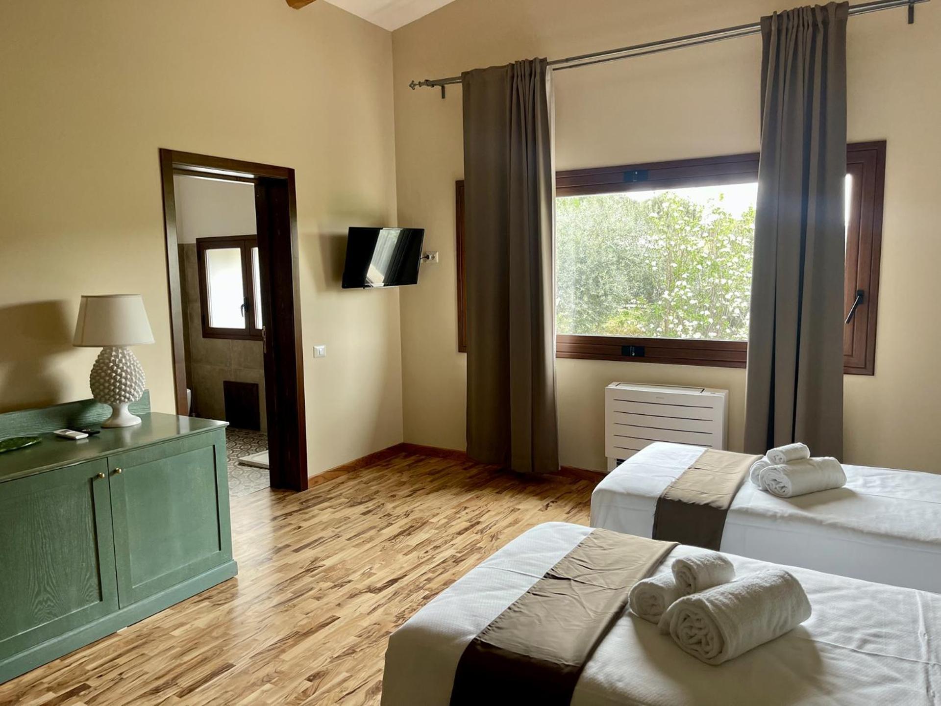 Tenuta Valle Delle Ferle Калтаджироне Екстериор снимка